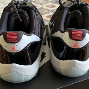 Jordan 11 Retro Low sz. 11